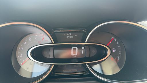 Renault Clio RS Cup 1.6 Turbo 200 EDC6 - N/A – 2018 – 114491 km – Essence – Boîte Automatique — photo 35