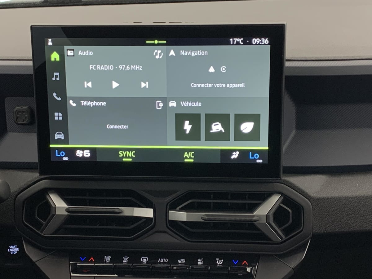 Dacia Bigster — photo 18