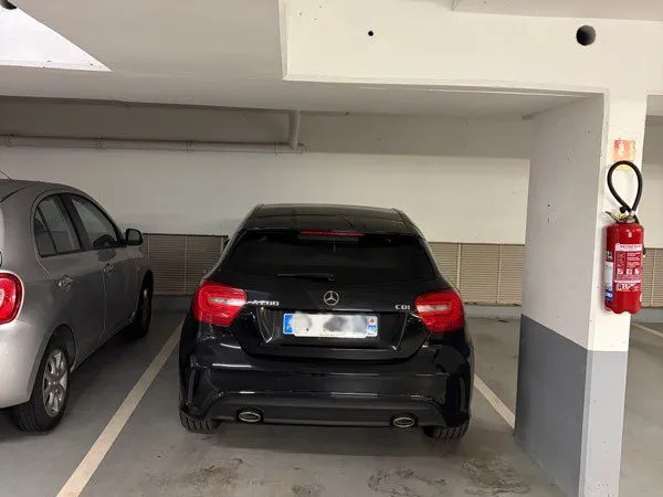 Place de parking couverte - Rueil-Malmaison, près des gares Indigo