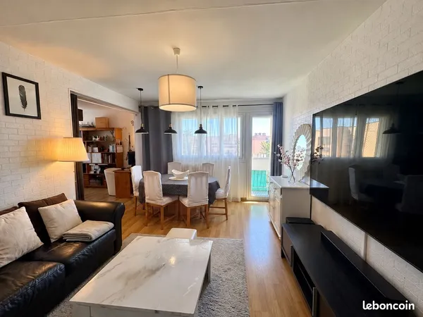 T4 90 m² - 3 chambres - dernier étage - balcon - garage 20 m²