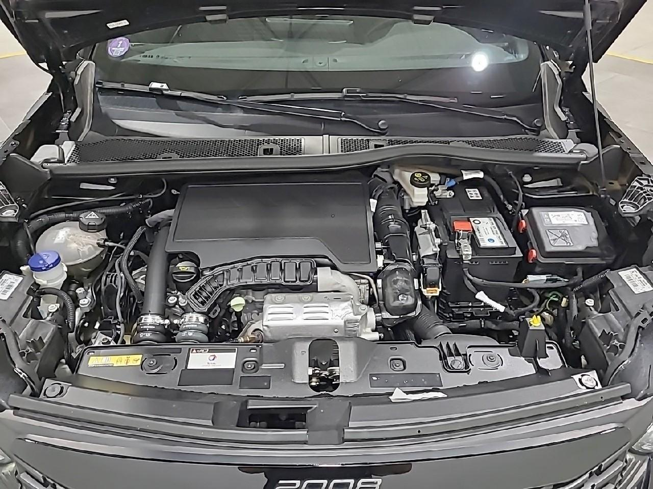 Peugeot 2008 puretech 100 s&s bvm6 active — photo 15
