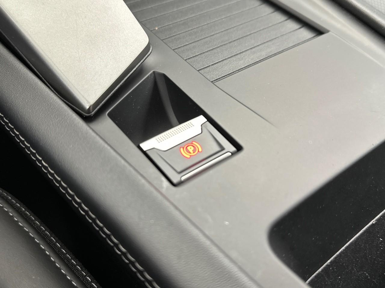 Peugeot 308 phev 180 e-eat8 allure — photo 30