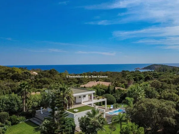 Villa 5 pièces 278 m²
