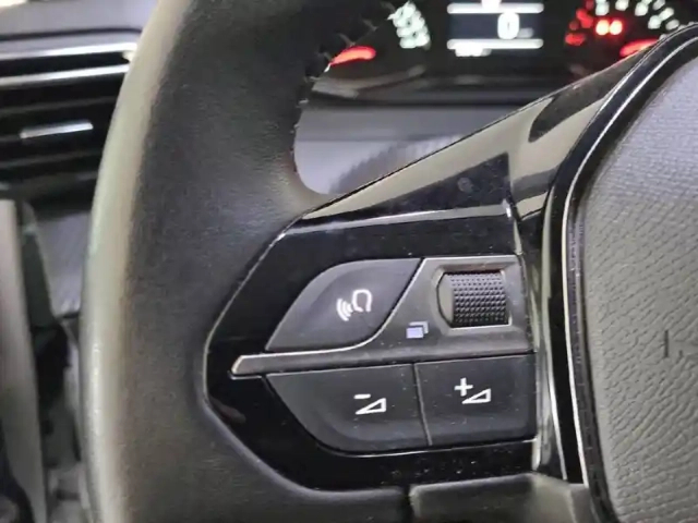 Peugeot 208 puretech 100 s&amp;s bvm6 — photo 44