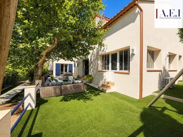 Maison 7 pièces 273 m²