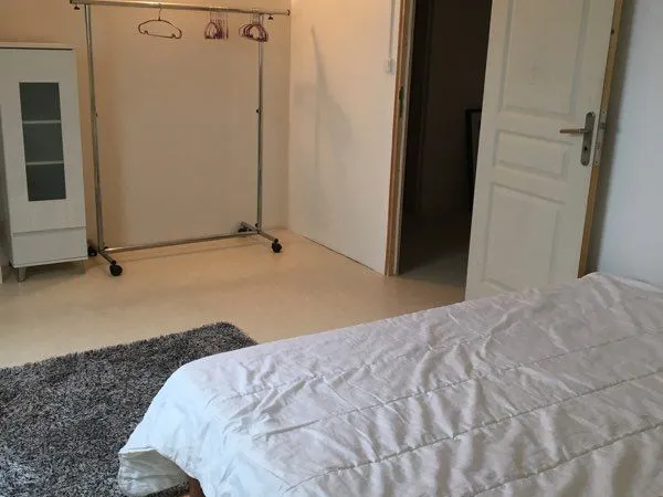 Loue chambre chez l habitant