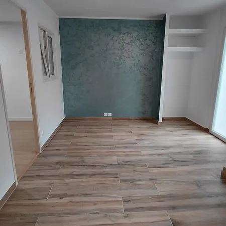À LOUER - Studio / T1 de 35 m² refait à neuf à Roquevaire