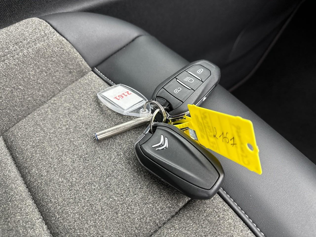 Citroën C5 Aircross hybride rechargeable 225 s&s e-eat8 c-series — photo 34
