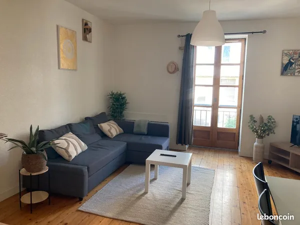 Colocation dans grand appartement