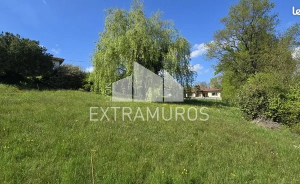 Terrain 656 m² Savigny