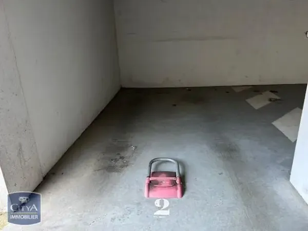 Stationnement Location Nantes   80€