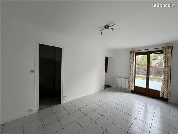 Studio 1 pièce 25 m²