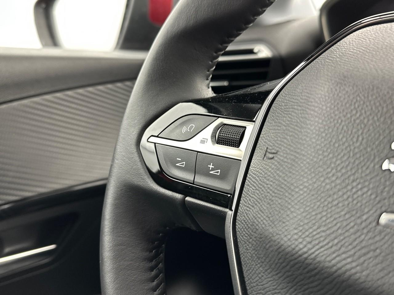 Peugeot 208 puretech 100 s&s bvm6 allure — photo 19