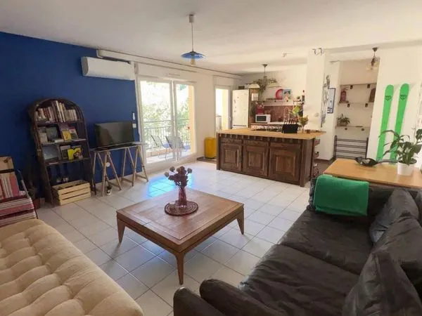 Appartement entièrement rénové