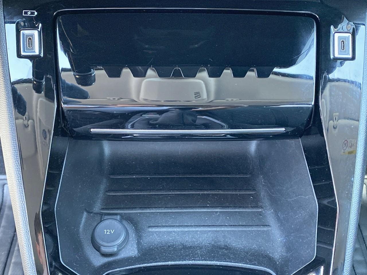 Peugeot 208 1.2 puretech 100ch s&s allure — photo 19