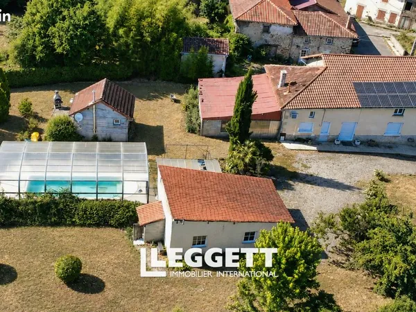 Maison 10 pièces 231 m²