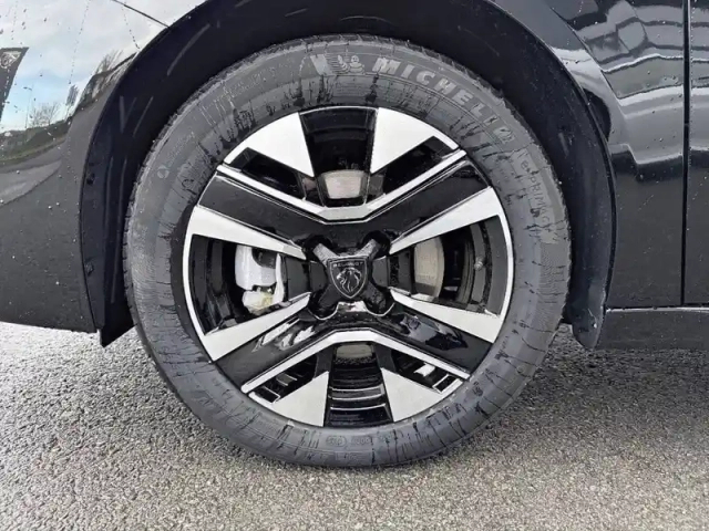 Peugeot 208 hybrid 110 e-dcs6 — photo 111