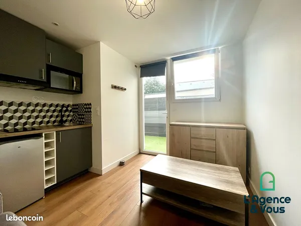 Studio 1 pièce 14 m²