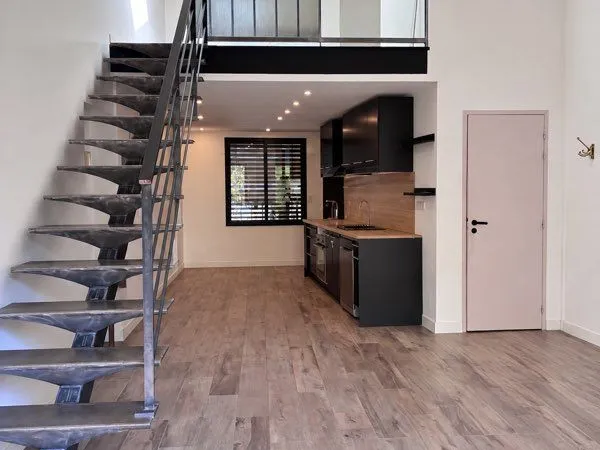T2 - Duplex de charme, esprit loft - Terrasse privative et parking - Belmont-d'Azergues