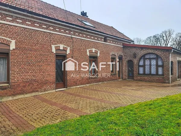 maison individuelle avec beau jardin