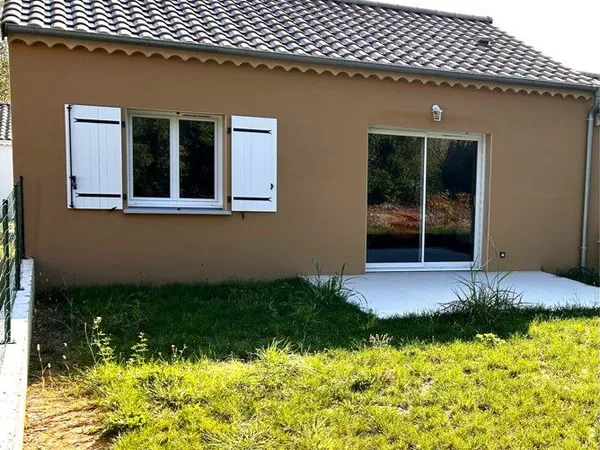 Maison neuve 2024 - 58 m² - terrain 418 m² - Ruoms centre
