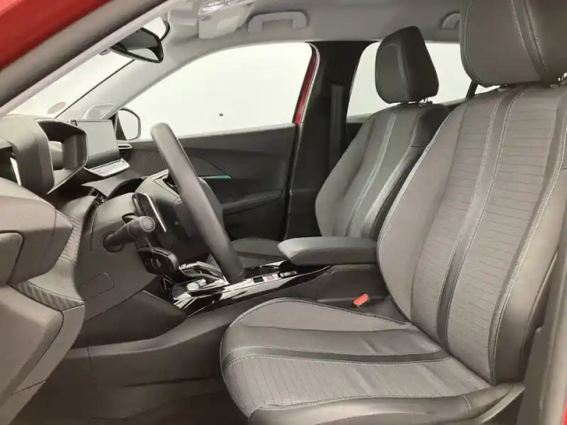 Peugeot 2008 puretech 130 s&amp;s eat8 — photo 28