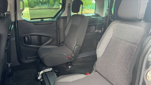 Peugeot Partner TEPEE TPMR 1.2 PureTech 110 - Style – 2017 – 60834 km – Essence – Boîte Manuelle — photo 20