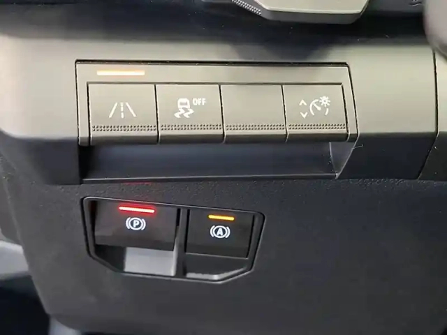 Renault Megane e-tech ev60 220 ch super charge — photo 35