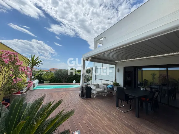 Maison d'Exception à Villeneuve-de-la-Raho - Exclusivité Guy Hoquet