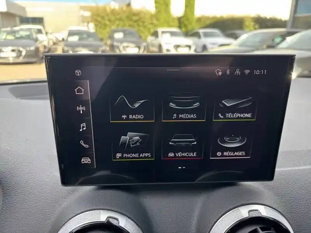Audi Q2 35 tfsi 150 s tronic 7 — photo 18