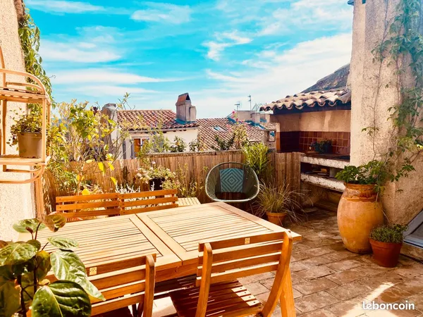 Superbe appartement meublé de caractère avec terrasse - Dernier étage - Climatisation