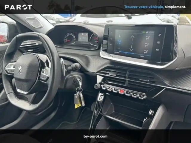 Peugeot 2008 1.2 puretech 130ch s&amp;s allure eat8 7cv — photo 2