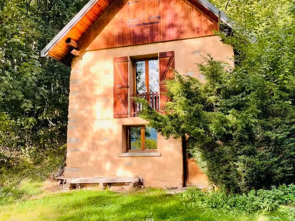 Maison individuelle avec terrain constructible - fort potentiel d'extension