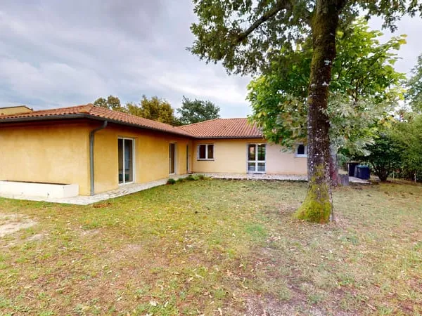 Maison de plain pied à louer dans un quartier recherché (Cla