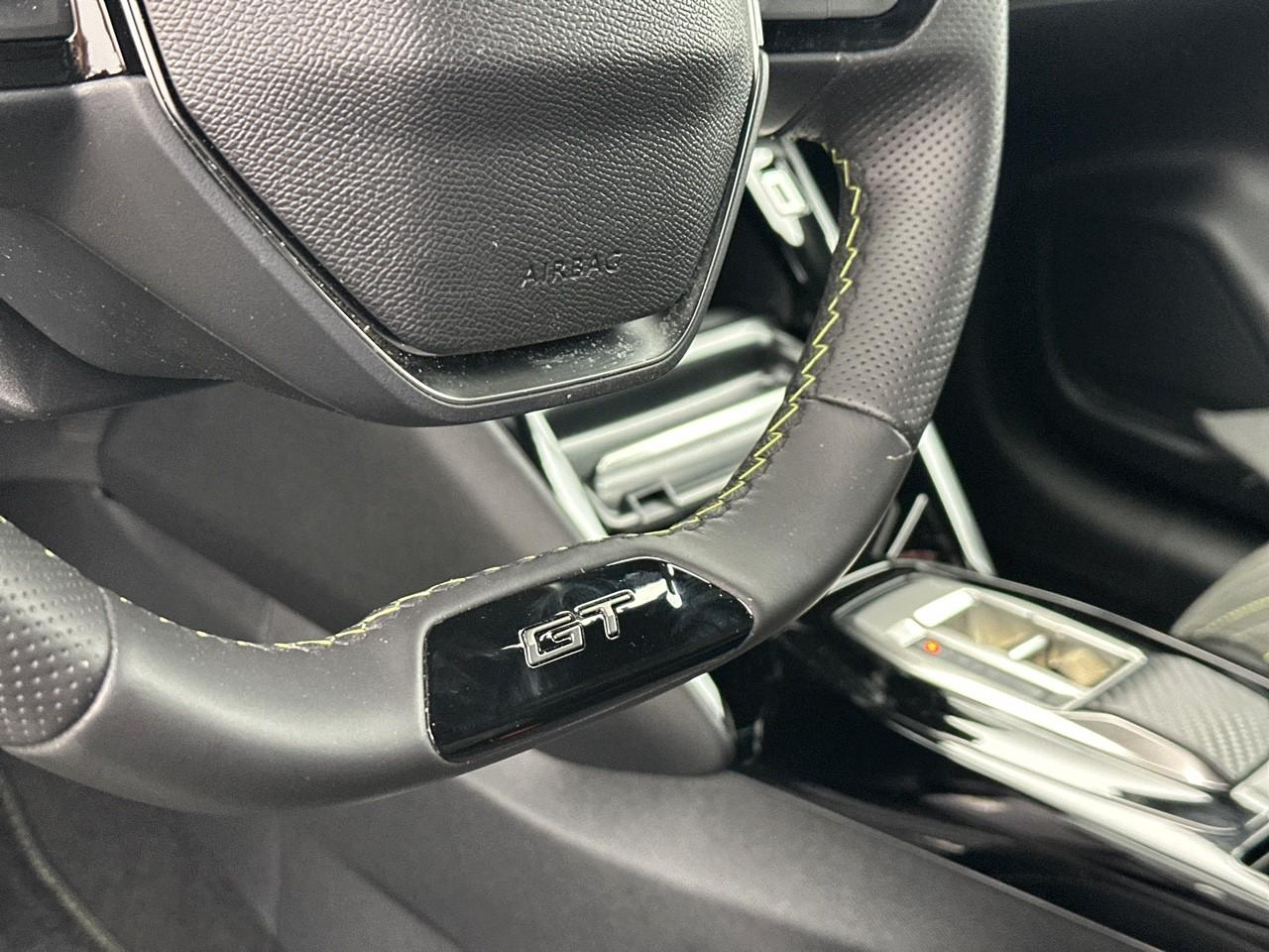Peugeot 208 hybrid 145 ch e-dcs6 gt — photo 31