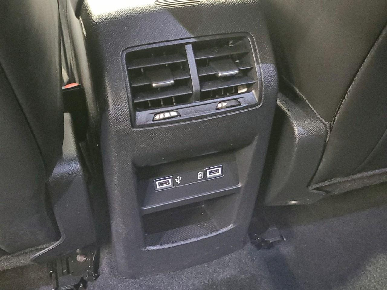 Citroën C5 X hybride recharg 225 e-eat8 shine — photo 15