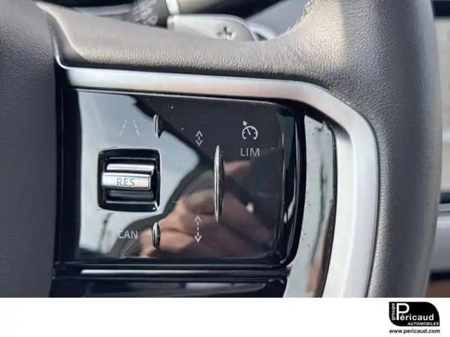 Land Rover Range Rover evoque mark iii p300e phev awd bva8 — photo 13