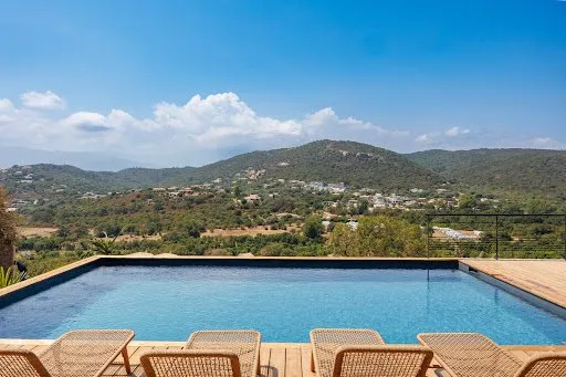 Villa 5 pièces 140 m²