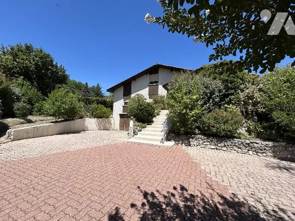 Maison 6 pièces 160 m²