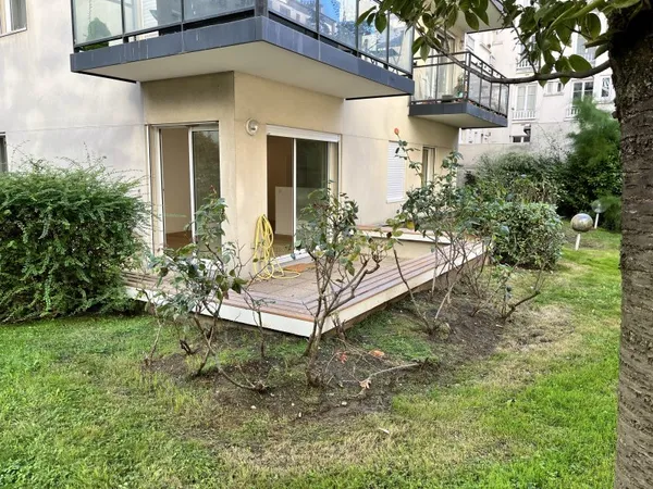 Loue 2P meublé - Reuilly Diderot - 50m2 avec terrasse 20m2 donnant sur jardin privatif