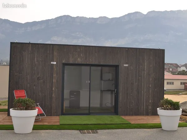 Location magnifique bureau indépendant de 16 m² dans une natibox