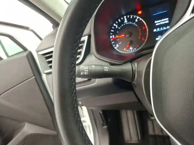 Renault Clio blue dci 100 - 21n — photo 28