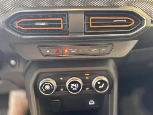 Dacia Sandero tce 90 - 22 — photo 13
