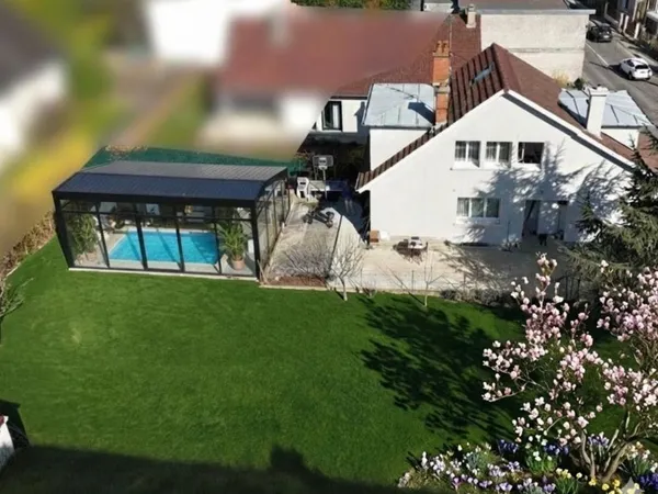 Maison à vendre — 510 000 € Fontaine-lès-Dijon (21) — Route d'Ahuy Maison familiale 7 pièces — 182 m