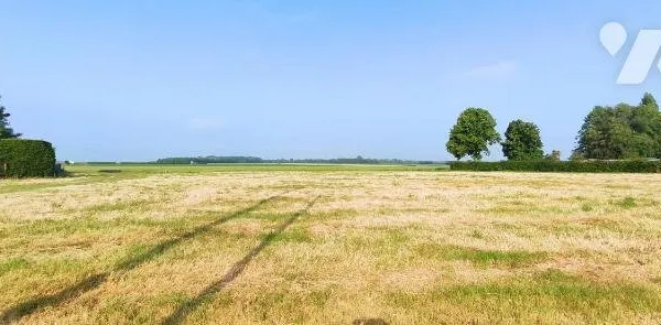 Terrain 837 m²
