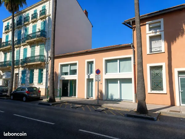Local commercial ou bureaux à louer HYERES Gare