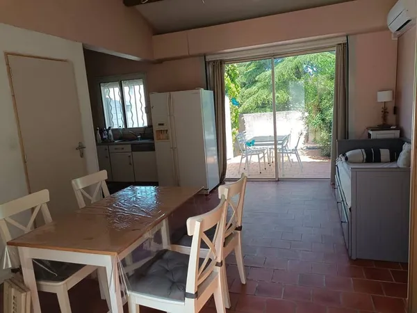 Studio 1 pièce 45 m²