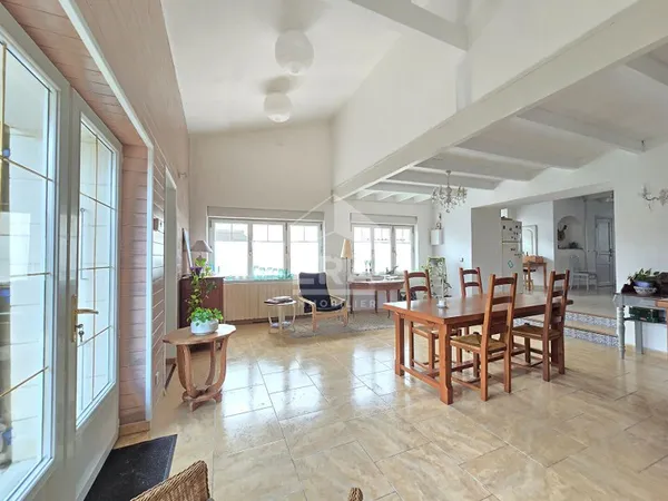 Maison 8 pièces 193 m²