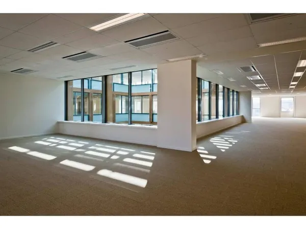 Bureaux 3786 m²