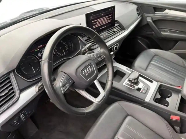 Audi Q5 50 tfsie 299 s tronic 7 quattro business executive — photo 20